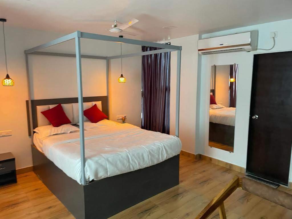 Bliss Rooms Алибаг Екстериор снимка